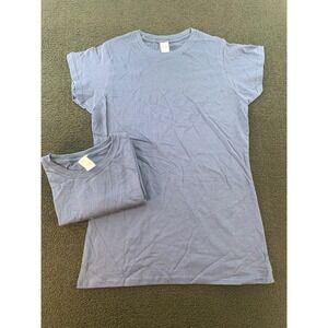 Lot of 2 Gildan Softstyle Ring Spun Womens Size‎ Medium T Shirt Blue